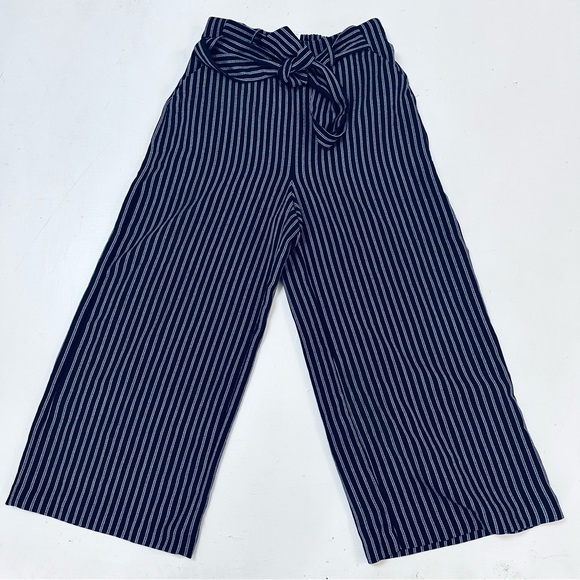 Simply Styled by Sears Blue Cap Loose Style Pants with/Waist Tie Size S - Picture 3 of 7